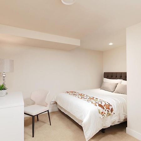 Cozy 3Bdr Suite Near Queen Elizabeth Park Ванкувер Екстер'єр фото